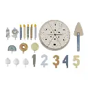 Pastel de cumpleaños de madera azul